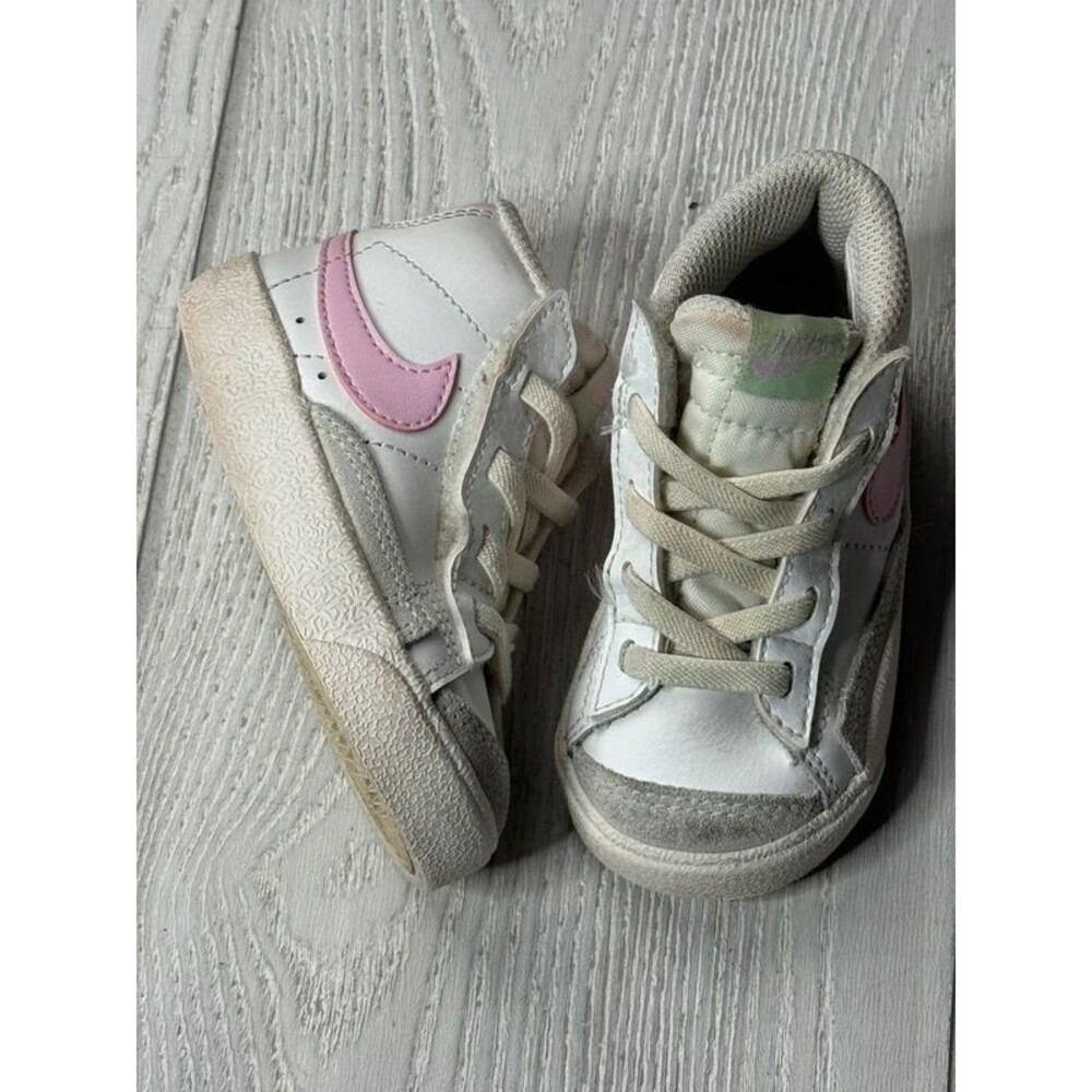 Nike Blazer Mid '77 TD toddler sneakers in the "Summit White/Pink Foam"